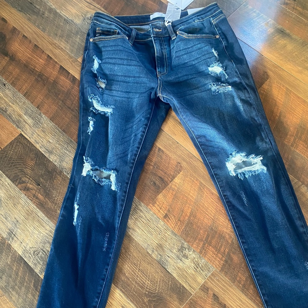 KanCan jeans. Size 11/29 straight. NWT